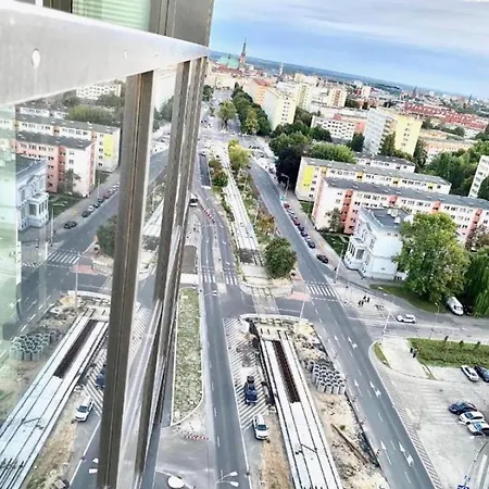 Hanza Tower Downtown 22 Pool & Jacuzzi * Szczecin